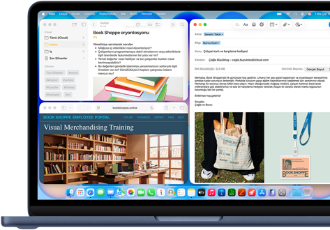 MacBook Neo, indigo renk, ekranda bir kitapçının yeni çalışanı için yazılan karşılama mail’i gösteriliyor, üst üste duran diğer pencerelerde ise işe alımla ilgili bilgileri içeren Notlar belgesi ve kitapçının çalışan portalı web sitesini gösteren Safari tarayıcısı yer alıyor