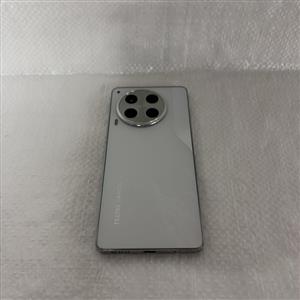Tecno Camon 30 5G 12/512GB Akıllı Telefon Tuz Beyazı (outlet)