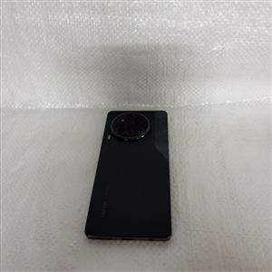 Tecno Camon 30 8/256GB Akıllı Telefon Bazalt Siyah (outlet)