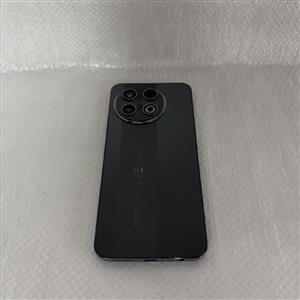 Tecno Spark 30 Pro 8/256 Akıllı Telefon Obsidyen Siyah (outlet)