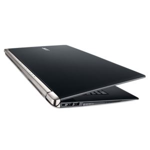 ACER V7 NİTRO CORE İ7 4710HQ 3.5GHZ-16GB RAM-1TB HDD-17.3"-2GB-W8.1 NOTEBOOK