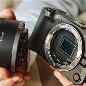 Canon Eos R50 V RF-S 14-30 IS STM Vlogger Kit Fotoğraf Makinesi