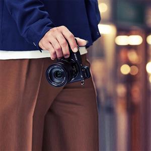 Sony Alpha A6400 16-50mm Aynasız APS-C Fotoğraf Makinesi