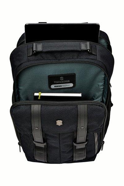 celine mini backpack folco in triomphe canvas and calfskin Medium – Coco Approved Studio Louis Vuitton Avenue Men's Color:Fire/Aubergine Logo collection Triomphe Canvas